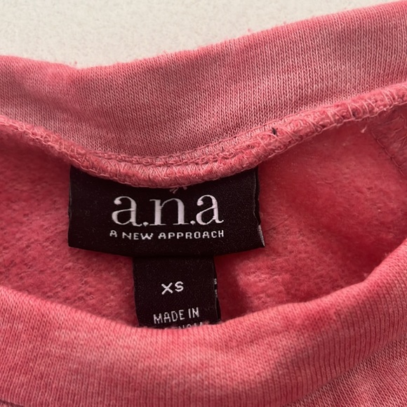 Pink Sweatshirt with Lace-up sides. - Picture 4 of 7